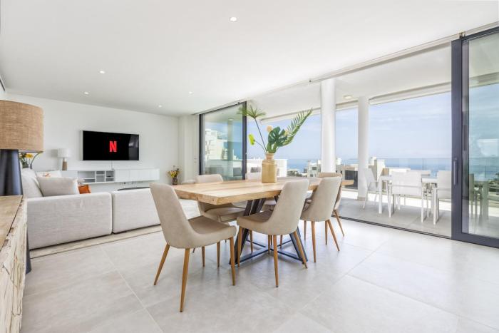 ViVi Homes - Panorama Pool, Golf, Terrace & Sea View