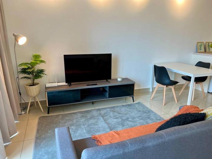 Muji Modern Suite at Trefoil Setia Alam