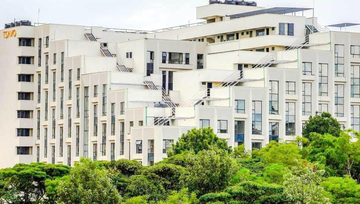 Secure 1 bedroom + lounge & 24hr cafeteria service