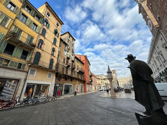 Verona Luxury Flats Piazza Erbe, floor 3