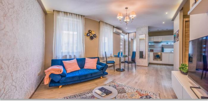 Cozy apartment in Downtown Budapest -modern and new stylish with AC and easy self check in anytime-