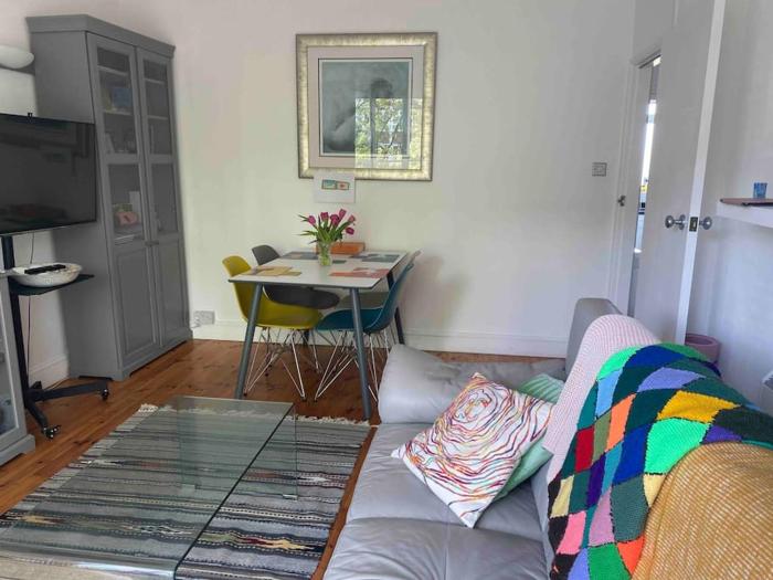 A spacious, comfortable apartment in central London, zone 2