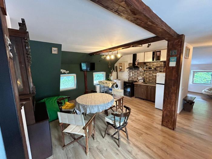 Mansarda veche - central, balcony, self check-in