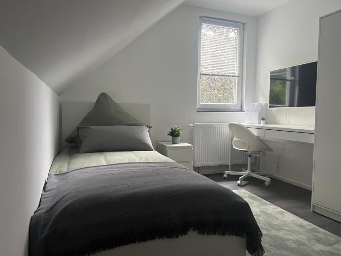 Five Rooms Apart