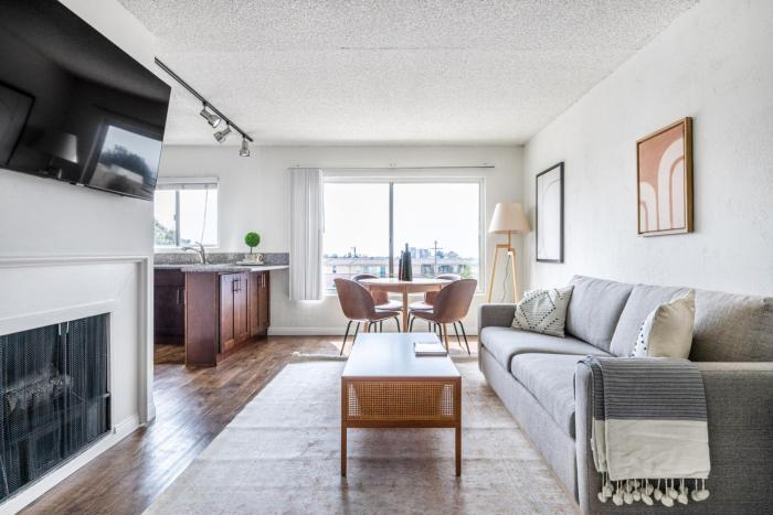 Playa Del Rey Studio w Pool Gym nr beach LAX LAX-429