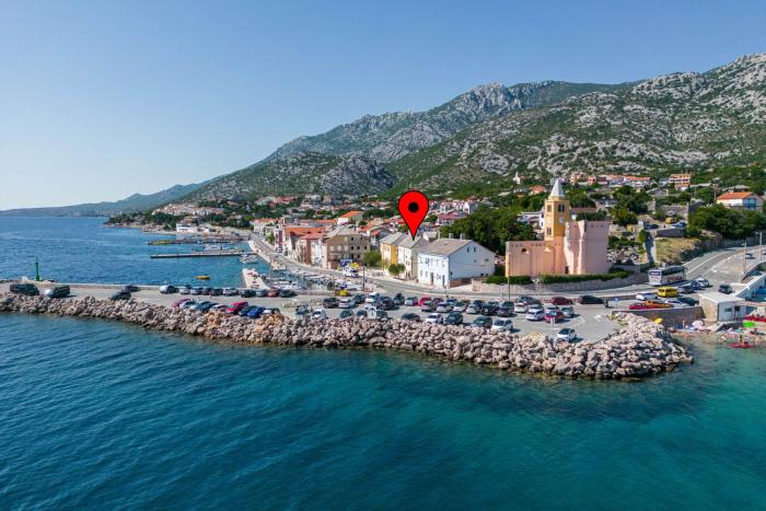 Seafront Apartment Sanja - Happy Rentals