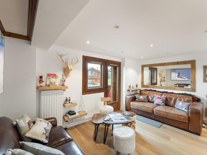 Appartement rénové, 3 chambres, centre Courchevel 1850 avec parking - FR-1-564-87