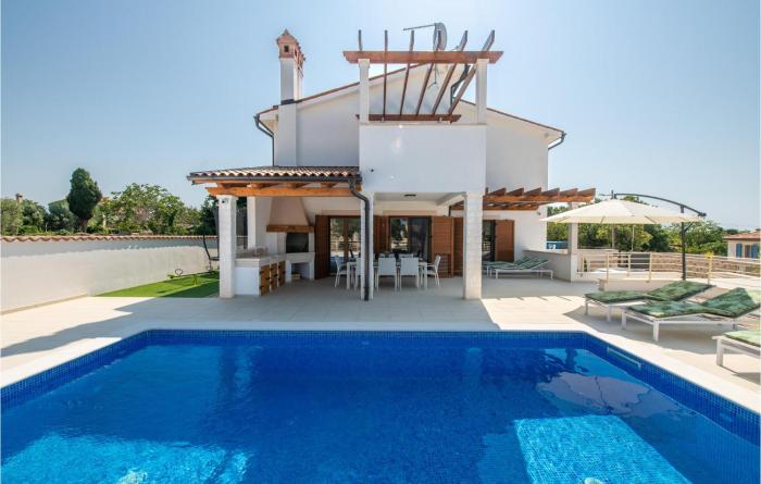 3 Bedroom Nice Home In Kavran