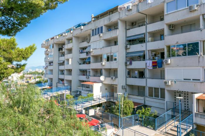 Apartments with a parking space Solin, Split - 21310