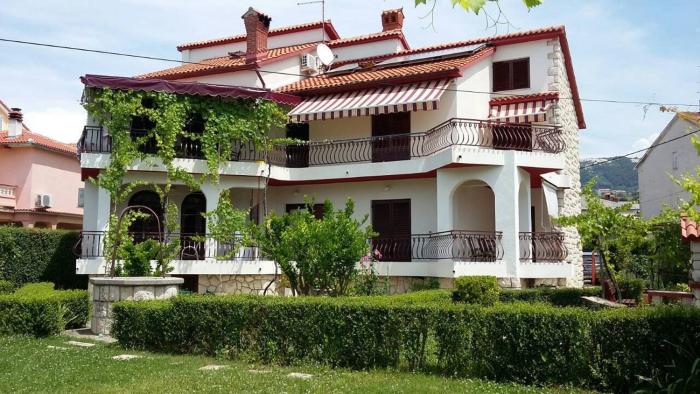 Apartments by the sea Palit, Rab - 15794