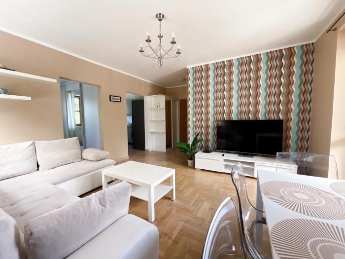 Trzy Strony Świata - Wczasowa 1A by Zilla