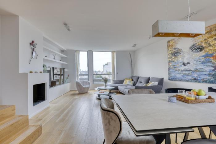 Luxury Penthouse with AC Terrace & View-Le Marais