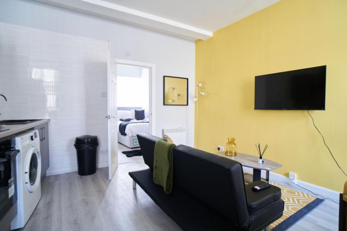 1 BDR Apt By Caledonia Luxe Stays Short Lets & Serviced Accommodation Lanark