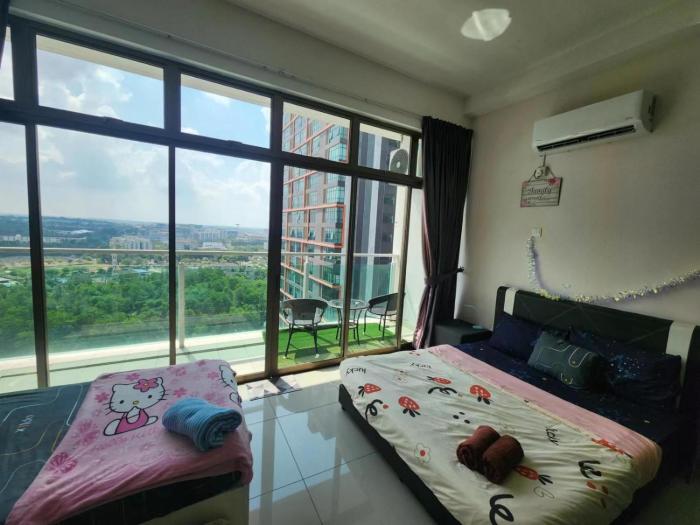 17-Mount Austin Palazio high floor 23pax beautiful street view