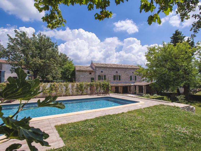 Holiday Home Svetvincenat with Pool