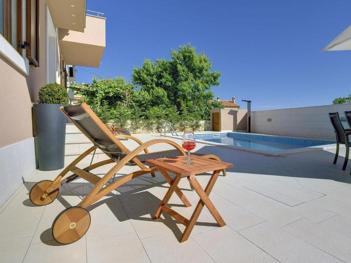 Holiday Home in Li njan near the Beach