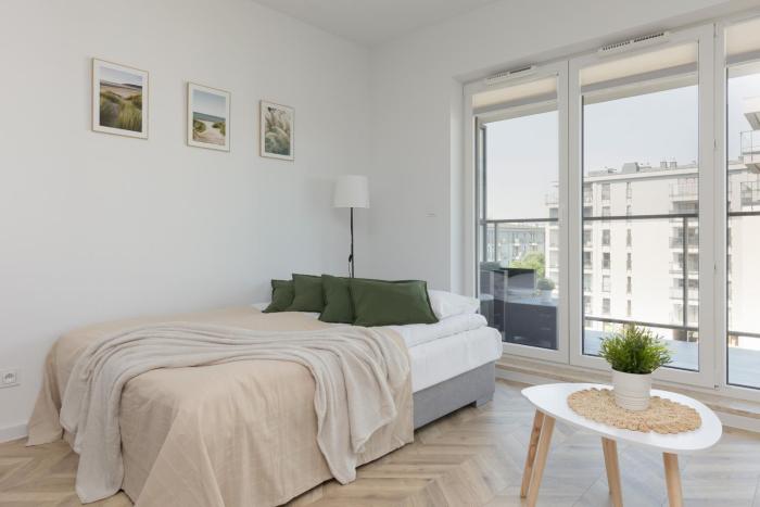 Ursus Sunny Studio for 4 Guests with Parking & Balcony by Renters