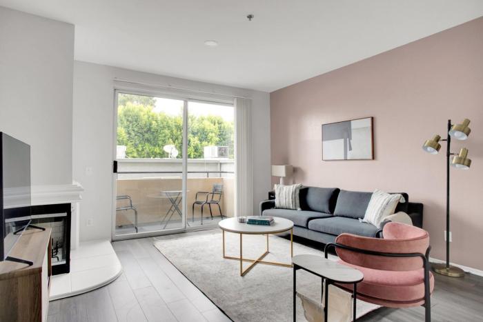 Sherman Oaks 2BR w WD nr WF TJ LAX-778