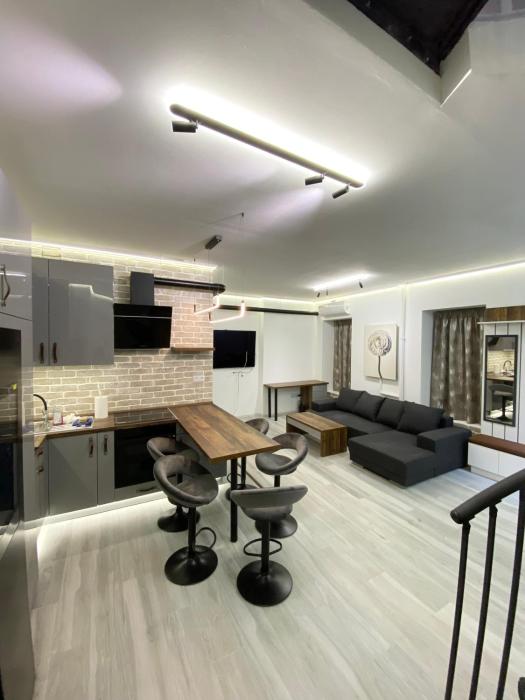 Brand New Luxury Apartment in Absolute Downtown