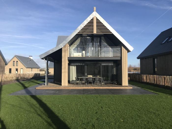 Villa Oesterdam Deluxe Sleeps 8