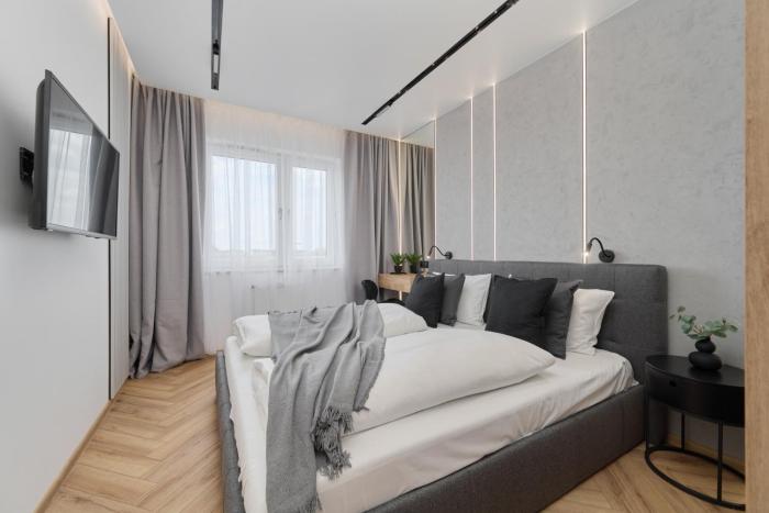 Exclusive Apartment with Balcony & Parking Wrocław by Renters Prestige