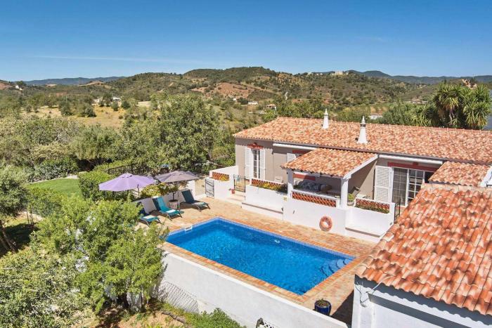 Laranjeira by Vintage Travel