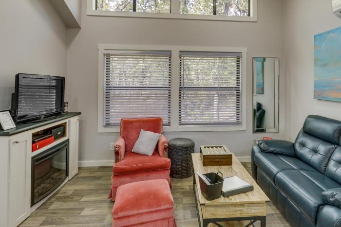 Fishing Pond Minervas Cottage in West Point!