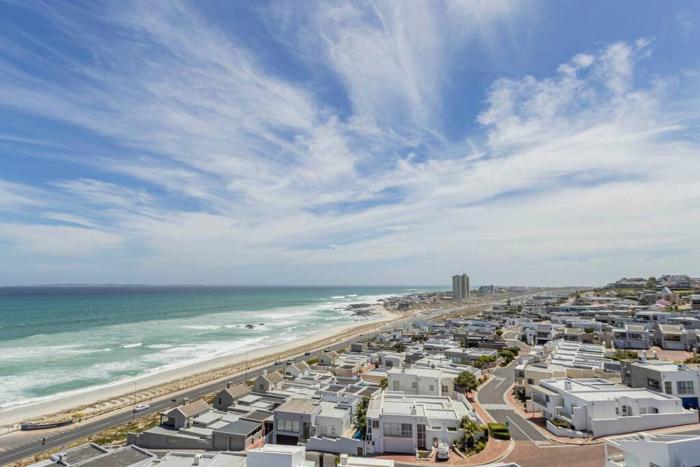 801 Infinity 2 Bedroom Beachfront Apartment