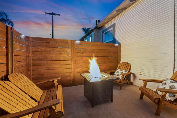 Chic Oasis Studio: Minutes to Downtown & Beaches