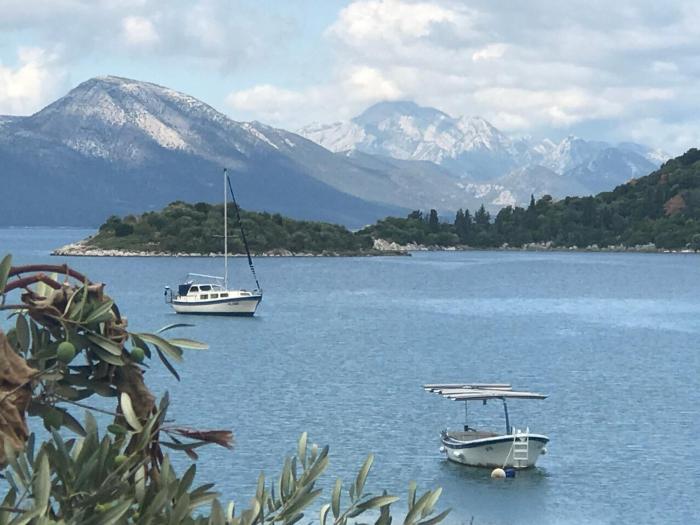 Beachside 2-Bed Bliss!