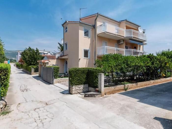 Apartment in Kastel near the Sea