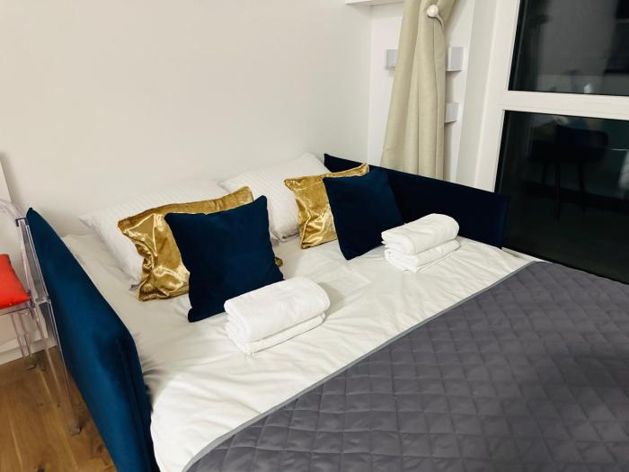 Luxury Iris Apartment