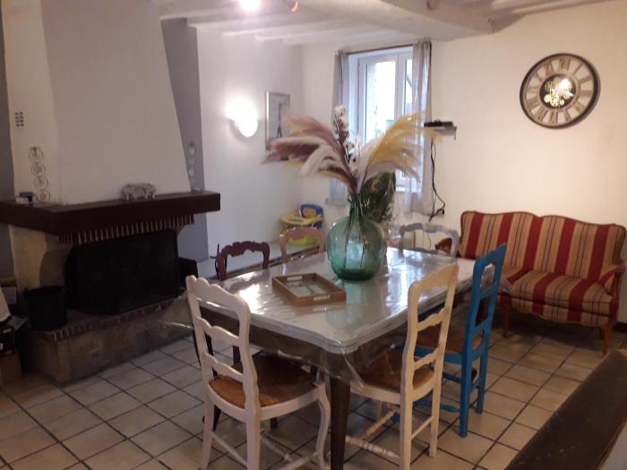 Maison chaleureuse avec cheminée des coudrais