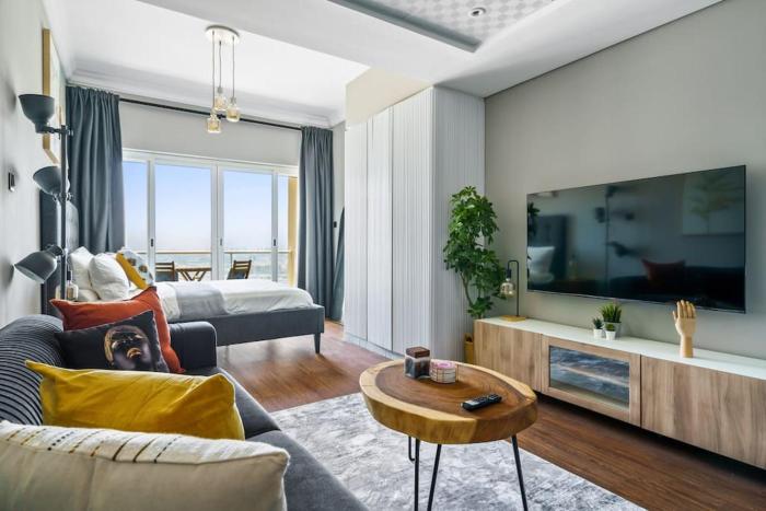 Upscale studio at JLT near metro