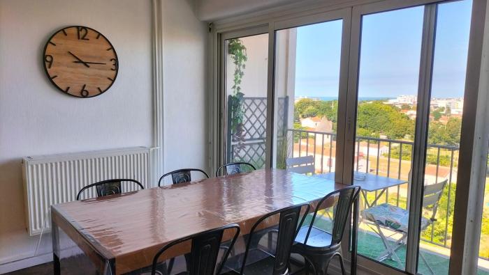 Grand appartement lumineux vue mer