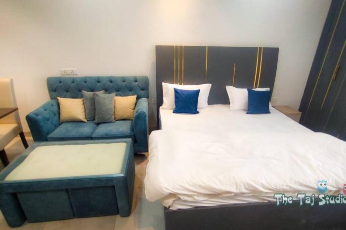 Self Checkin- Luxury Home in Central Noida #Party & Stay