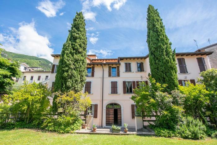 Berny 100m from lake & Private garage - Happy Rentals