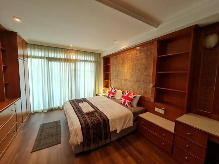 Riverbank Suites Waterfront River View Walk to Old Town A2