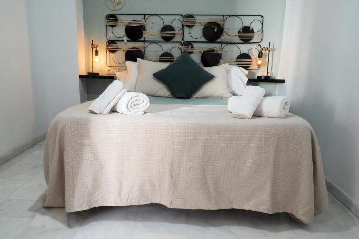 Sunny Holiday Apartment in the historic centre- Private Parking