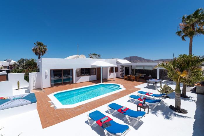 Villa Leon by Villa Plus