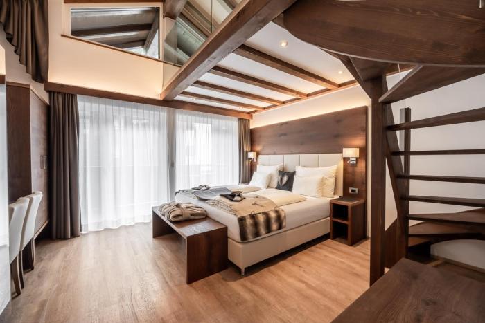 Arya Alpine Lodge