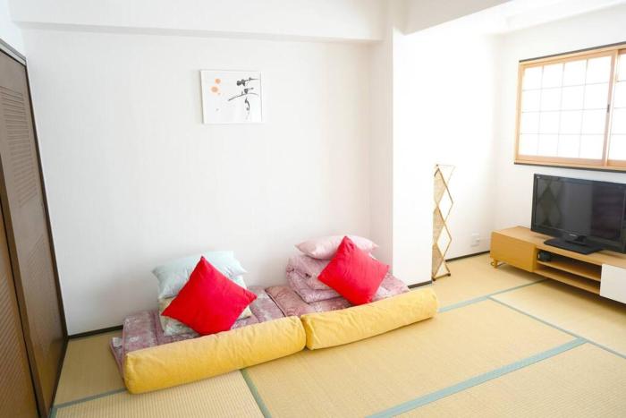 B501大阪人气景点黑门市场步行6分钟，日本桥、难波、心斋桥、道顿堀步行可达