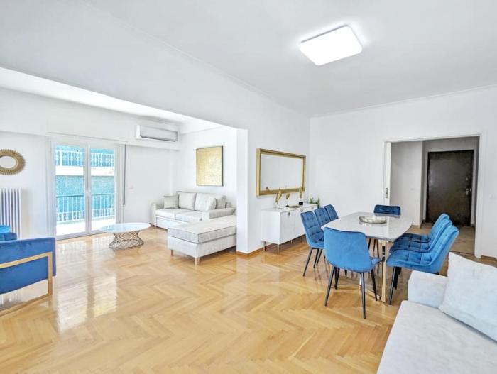 Athens Divas Velvet Gold