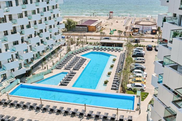 Azul Apartment in Infinity Beach Resort - parking