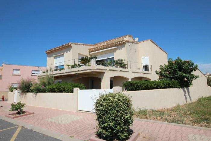 FACE à la Mer, Superbe appartement climatisé au RDC dune maison, classé 4 étoiles, 5 couchages -WIFI-PORTIRAGNES PLAGE LXBFM32