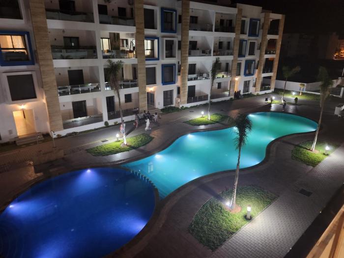 Appartement Familial Premium avec Climatisation Grande Terrasse vue Piscine