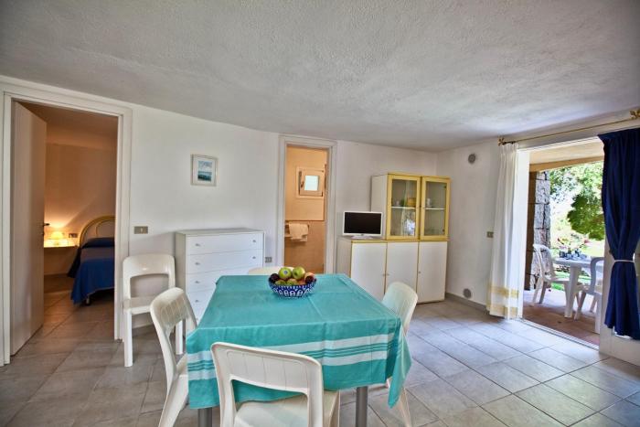 ISA-Residence with swimming-pool in Porto Rotondo at only 500 m from the beach