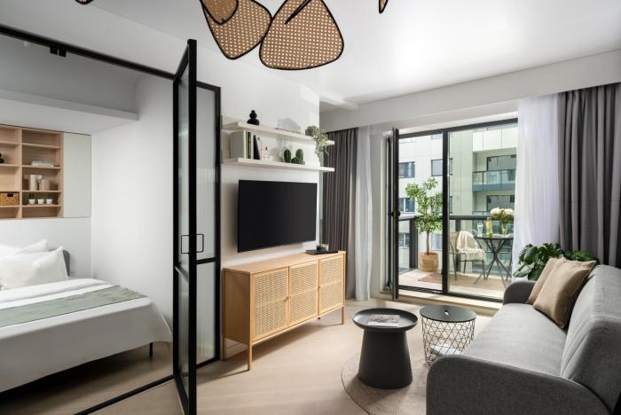 North by Urbanesq Cortina C