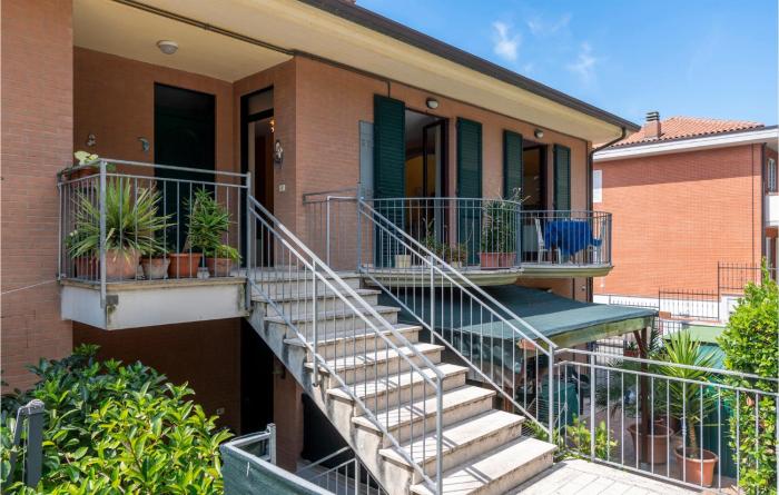 Nice Home In Potenza Picena