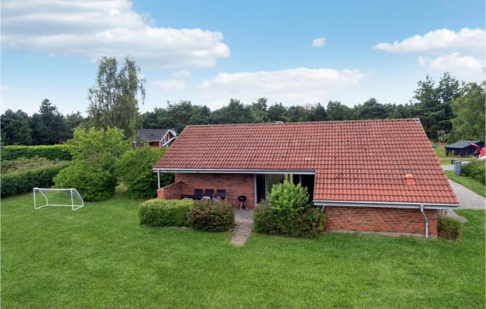 3 Bedroom Beautiful Home In Rødby